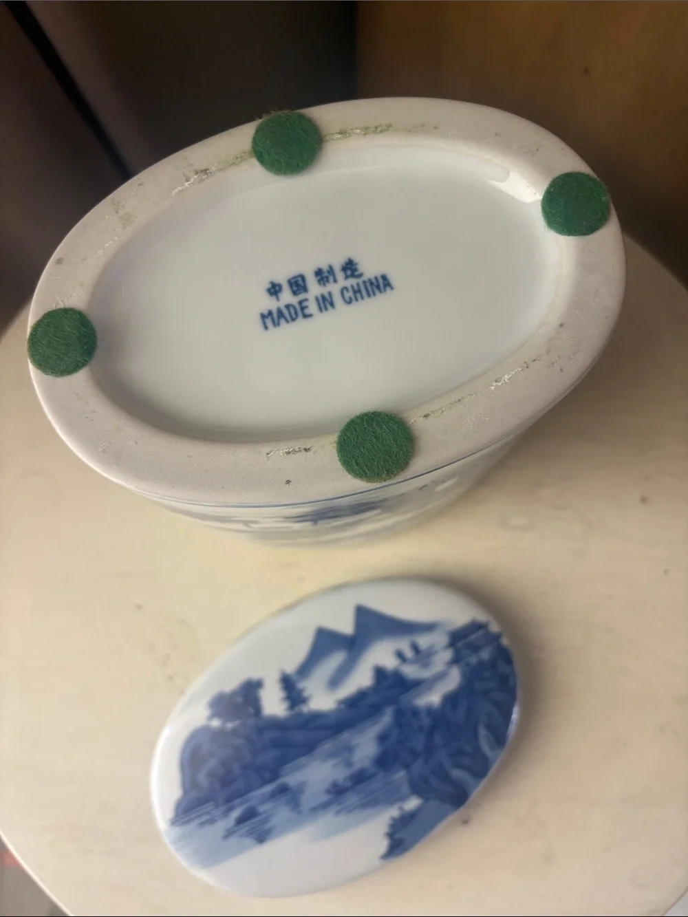 Vintage Bombay Blue White Oval Trinket Box with Asian Pattern and Lid - Picture 4 of 5